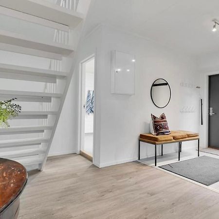 Апартаменты Din Hjem! Mitt I By1. Gratis Parkering!! Нарвик Экстерьер фото